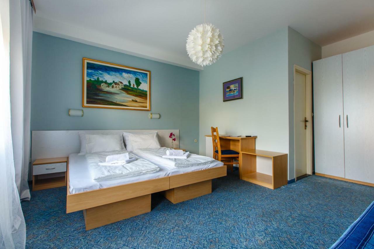 סטוברץ Rooms Split מראה חיצוני תמונה